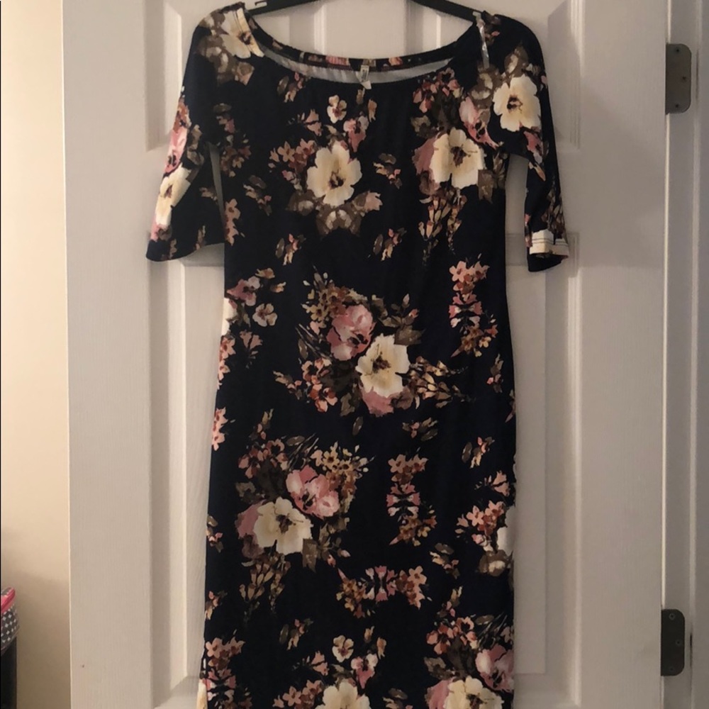 NWOT Maternity dress.